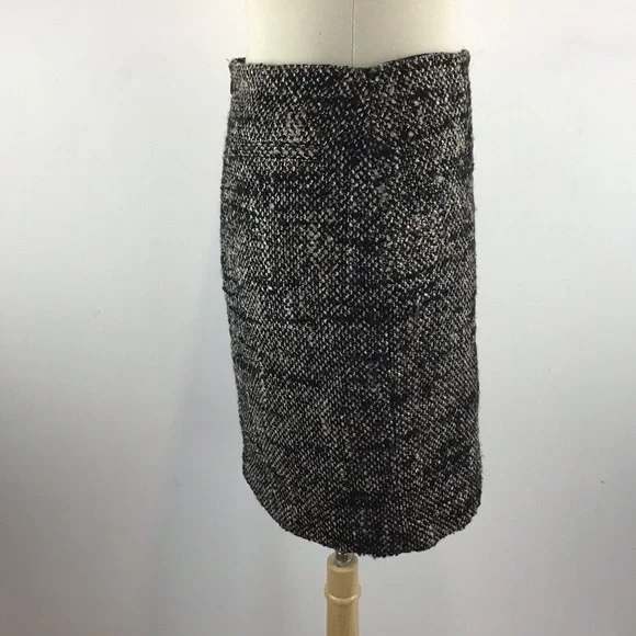 Elliot Lauren Black, White and tan wool blend fully lined Tweed Skirt Size 2 - Picture 2 of 11